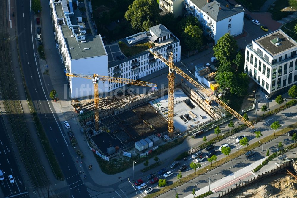 Rostock von oben - Baustelle zum Neubau eines Studenten- Wohnheim - Gebäude Studinest 3000 in Rostock im Bundesland Mecklenburg-Vorpommern, Deutschland