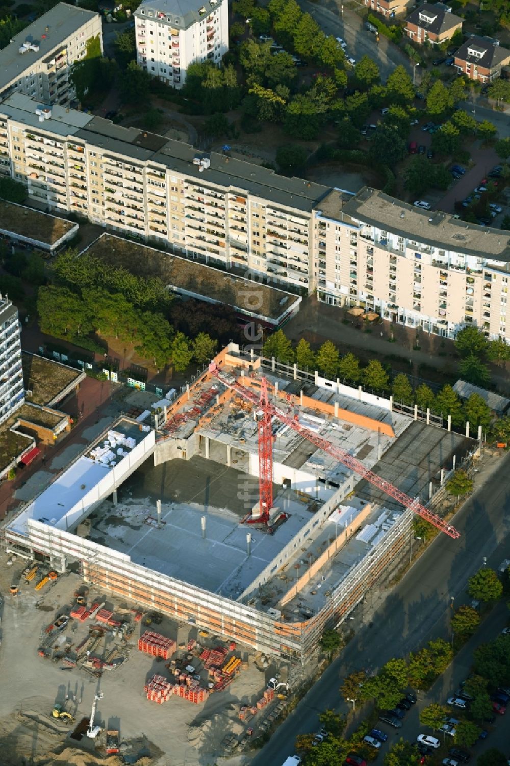 Luftaufnahme Berlin - Baustelle zum Neubau eines Supermarkt der EDEKA ZENTRALE AG & Co. KG an der Siriusstraße in Berlin, Deutschland