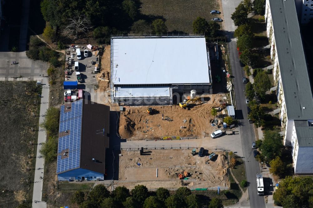 Schwerin aus der Vogelperspektive: Baustelle zum Neubau eines Supermarkt der Netto Marken-Discount AG & Co. KG in Schwerin im Bundesland Mecklenburg-Vorpommern, Deutschland