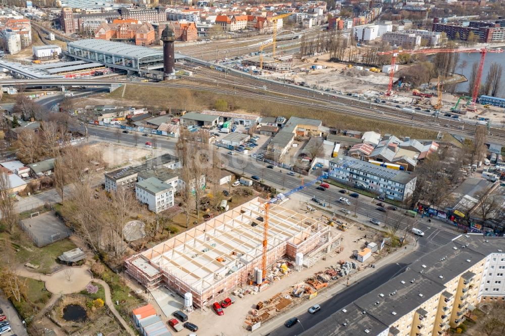 Luftbild Berlin - Baustelle zum Neubau eines Supermarkts LIDL in Berlin, Deutschland