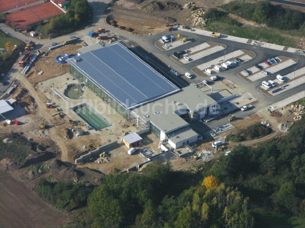 Luftbild Burglengenfeld - Baustelle zum Neubau der Therme und Schwimmbecken am Freibad der Freizeiteinrichtung Bulmare in Burglengenfeld im Bundesland Bayern, Deutschland