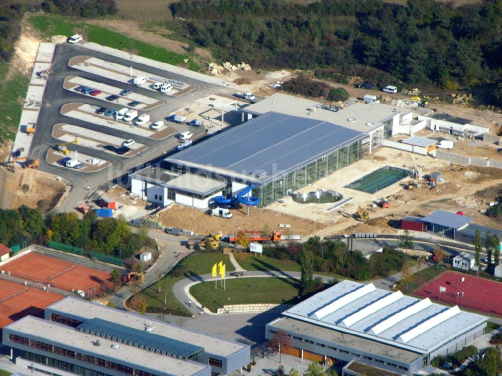 Luftaufnahme Burglengenfeld - Baustelle zum Neubau der Therme und Schwimmbecken am Freibad der Freizeiteinrichtung Bulmare in Burglengenfeld im Bundesland Bayern, Deutschland