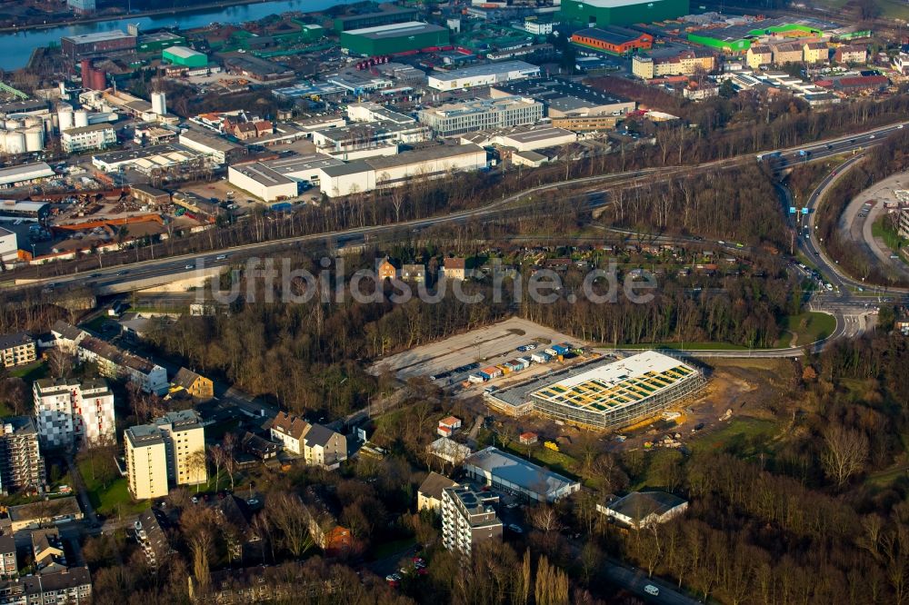 Herne von oben - Baustelle zum Neubau der Therme und Schwimmbecken am Freibad der Freizeiteinrichtung Freizeitbades Wannanas der Herner Bädergesellschaft in Herne im Bundesland Nordrhein-Westfalen