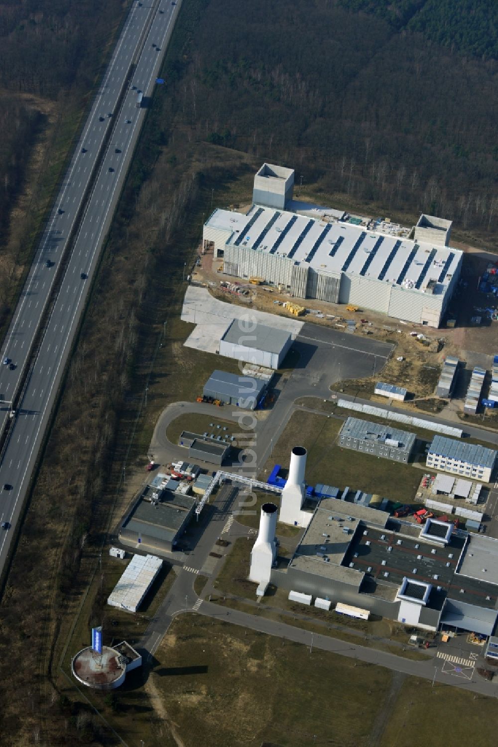 Luftaufnahme Dahlewitz - Baustelle zum Neubau eines Triebwerks- Prüfstandes im Rolls Royce Werk in Dahlewitz im Bundesland Brandenburg