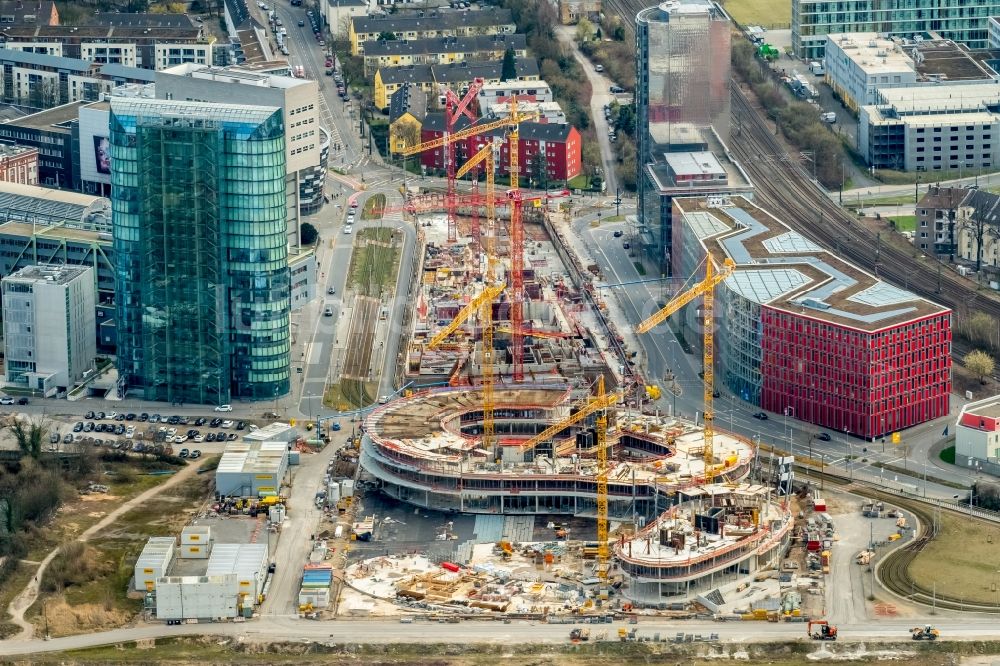 Luftbild Düsseldorf - Baustelle zum Neubau trivago-Zentrale an der Kesselstraße durch die Ed. Züblin AG im Ortsteil Medienhafen in Düsseldorf im Bundesland Nordrhein-Westfalen