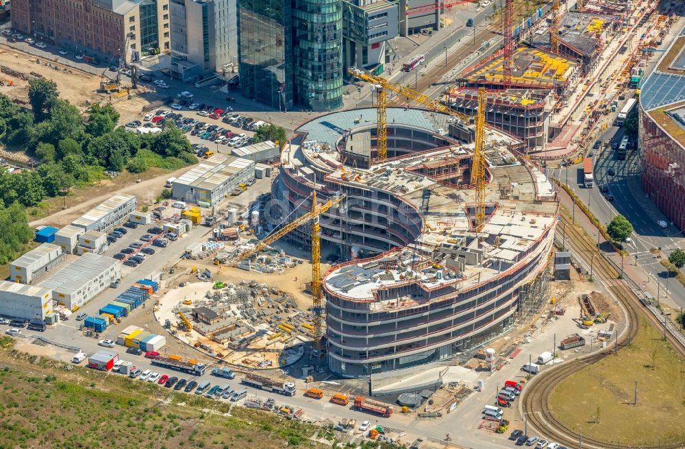 Düsseldorf von oben - Baustelle zum Neubau trivago-Zentrale an der Kesselstraße durch die Ed. Züblin AG im Ortsteil Medienhafen in Düsseldorf im Bundesland Nordrhein-Westfalen