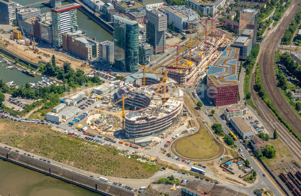 Düsseldorf aus der Vogelperspektive: Baustelle zum Neubau trivago-Zentrale an der Kesselstraße durch die Ed. Züblin AG im Ortsteil Medienhafen in Düsseldorf im Bundesland Nordrhein-Westfalen