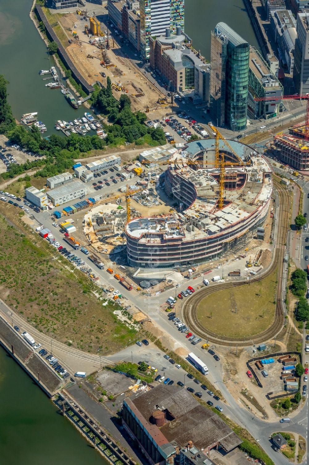 Luftbild Düsseldorf - Baustelle zum Neubau trivago-Zentrale an der Kesselstraße durch die Ed. Züblin AG im Ortsteil Medienhafen in Düsseldorf im Bundesland Nordrhein-Westfalen