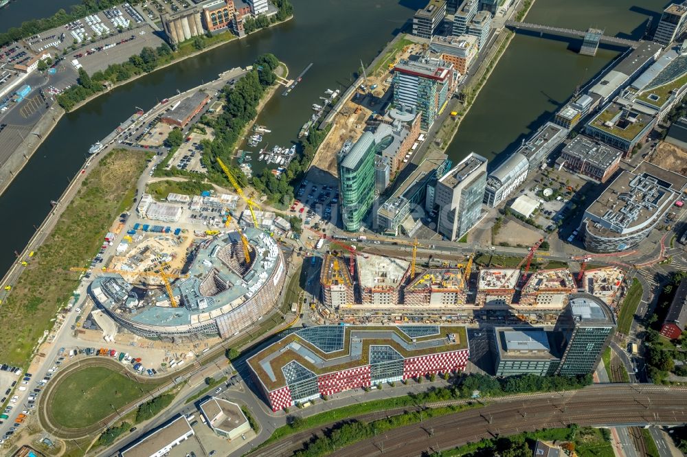 Luftbild Düsseldorf - Baustelle zum Neubau trivago- Zentrale an der Kesselstraße durch die Ed. Züblin AG im Ortsteil Medienhafen in Düsseldorf im Bundesland Nordrhein-Westfalen