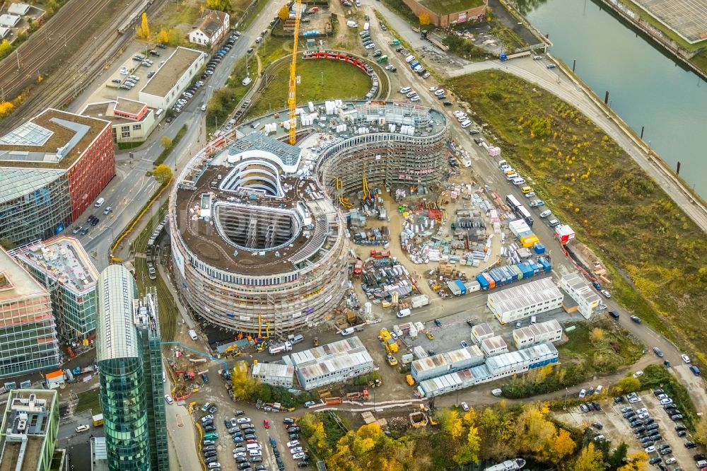 Düsseldorf von oben - Baustelle zum Neubau trivago- Zentrale an der Kesselstraße durch die Ed. Züblin AG im Ortsteil Medienhafen in Düsseldorf im Bundesland Nordrhein-Westfalen