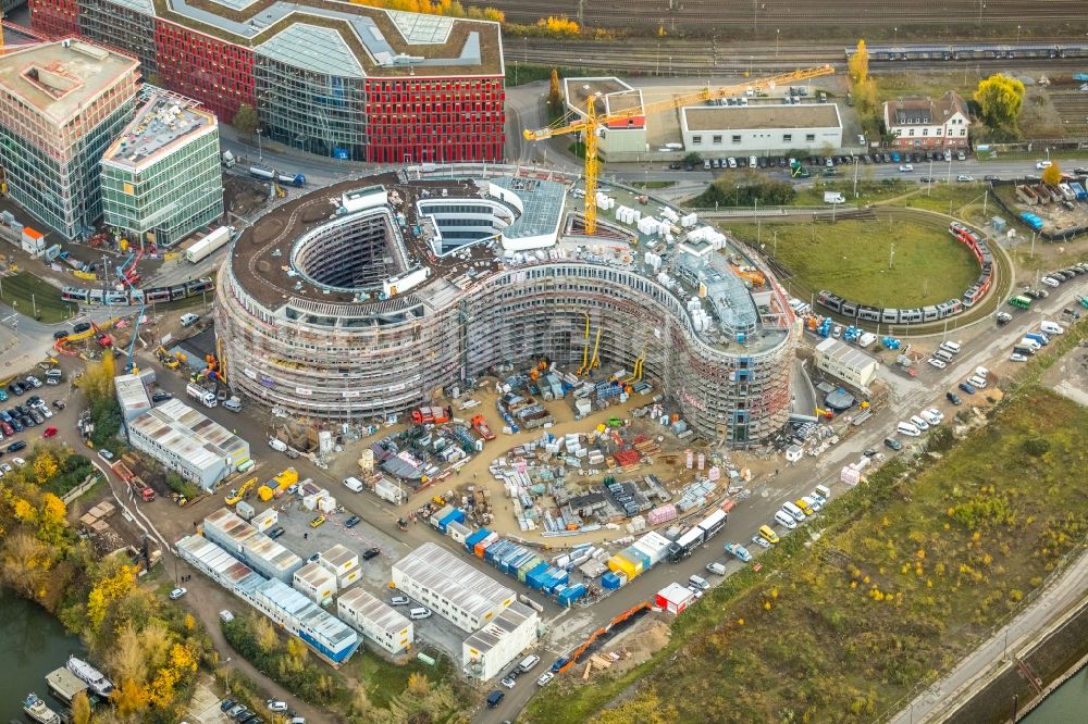 Luftbild Düsseldorf - Baustelle zum Neubau trivago- Zentrale an der Kesselstraße durch die Ed. Züblin AG im Ortsteil Medienhafen in Düsseldorf im Bundesland Nordrhein-Westfalen