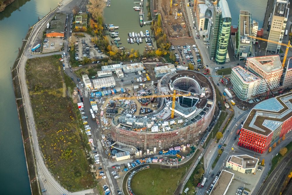 Luftbild Düsseldorf - Baustelle zum Neubau trivago- Zentrale an der Kesselstraße durch die Ed. Züblin AG im Ortsteil Medienhafen in Düsseldorf im Bundesland Nordrhein-Westfalen