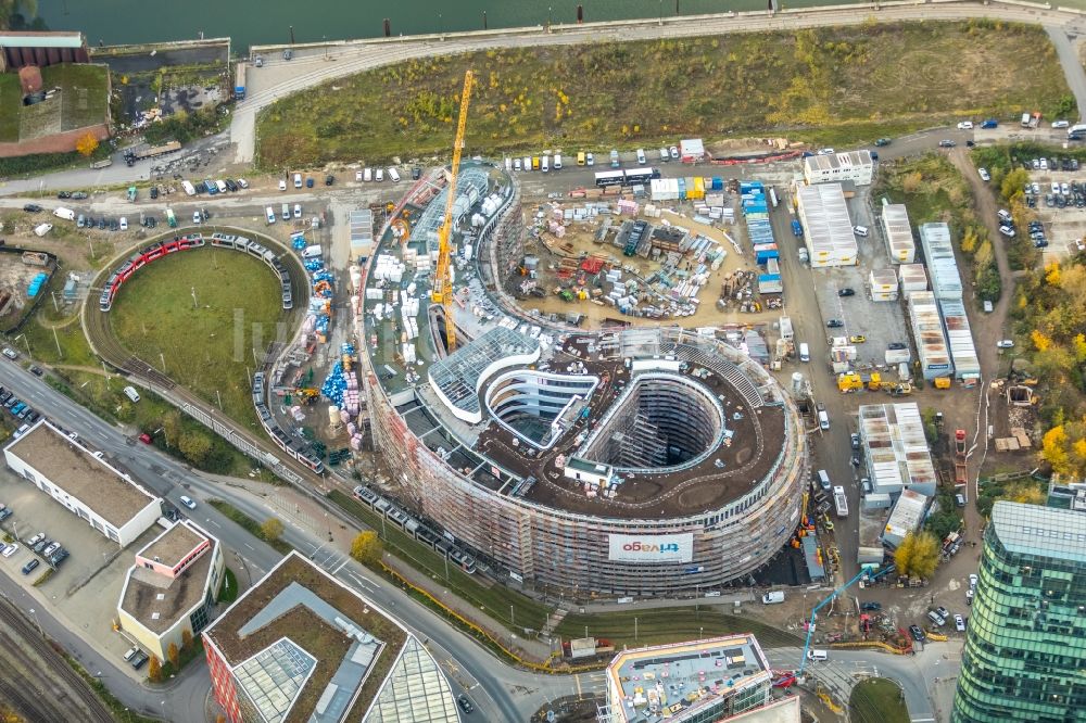 Düsseldorf von oben - Baustelle zum Neubau trivago- Zentrale an der Kesselstraße durch die Ed. Züblin AG im Ortsteil Medienhafen in Düsseldorf im Bundesland Nordrhein-Westfalen