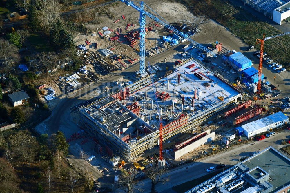 Luftbild Berlin - Baustelle zum Neubau TZR Tiermedizinisches Zentrum für Resistenzforschung im Ortsteil Zehlendorf in Berlin, Deutschland