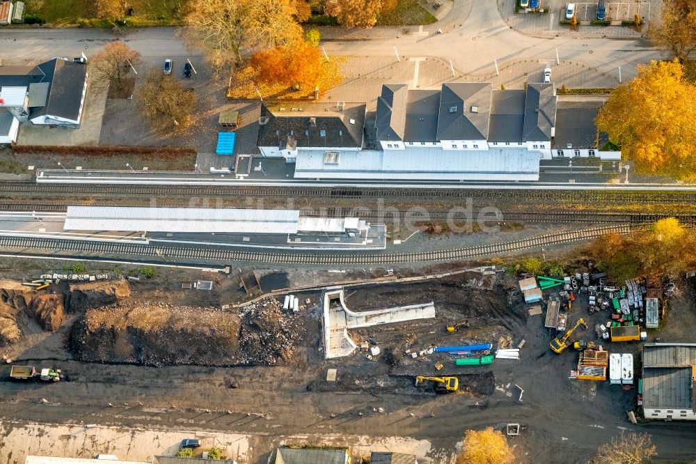 Luftaufnahme Arnsberg - Baustelle zum Neubau einer Unterführung des Bahnhofes Arnsberg in Arnsberg im Bundesland Nordrhein-Westfalen