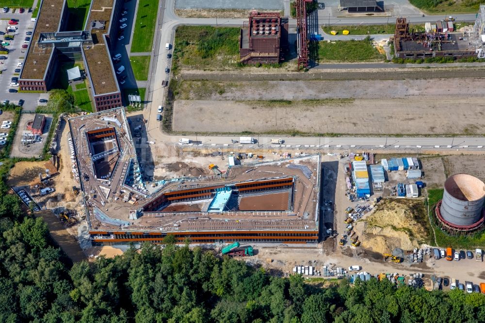 Luftbild Essen - Baustelle zum Neubau des Verwaltungssitzes der RAG-Stiftung und der RAG Aktiengesellschaft auf dem Gelände des UNESCO-Welterbe Zollverein in Essen im Bundesland Nordrhein-Westfalen, Deutschland