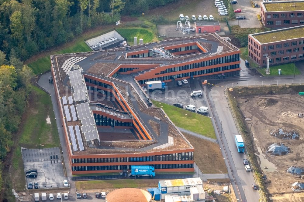 Luftaufnahme Essen - Baustelle zum Neubau des Verwaltungssitzes der RAG-Stiftung und der RAG Aktiengesellschaft auf dem Gelände des UNESCO-Welterbe Zollverein in Essen im Bundesland Nordrhein-Westfalen, Deutschland