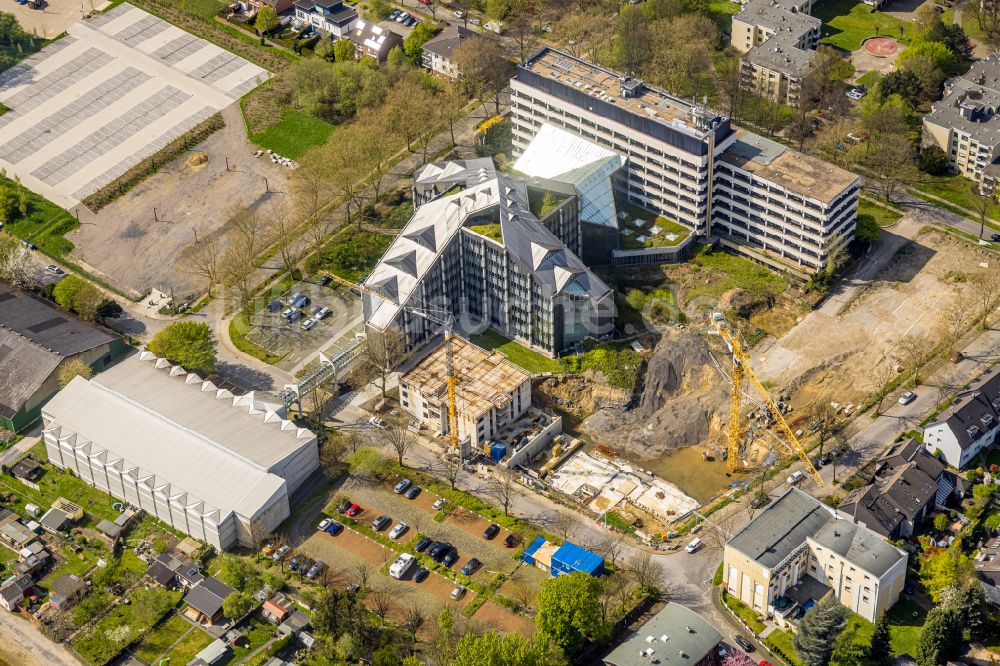 Bochum von oben - Baustelle zum Neubau von vier Mehrfamilienhäusern an der Paulstraße in Bochum im Bundesland Nordrhein-Westfalen, Deutschland