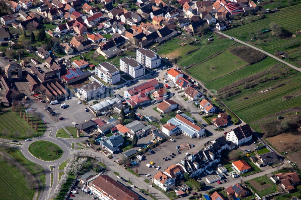 Luftbild Schweigen-Rechtenbach - Baustelle zum Neubau von vier Mehrfamilienwohnhäusern in der Sylvaner Straße in Schweigen-Rechtenbach im Bundesland Rheinland-Pfalz, Deutschland