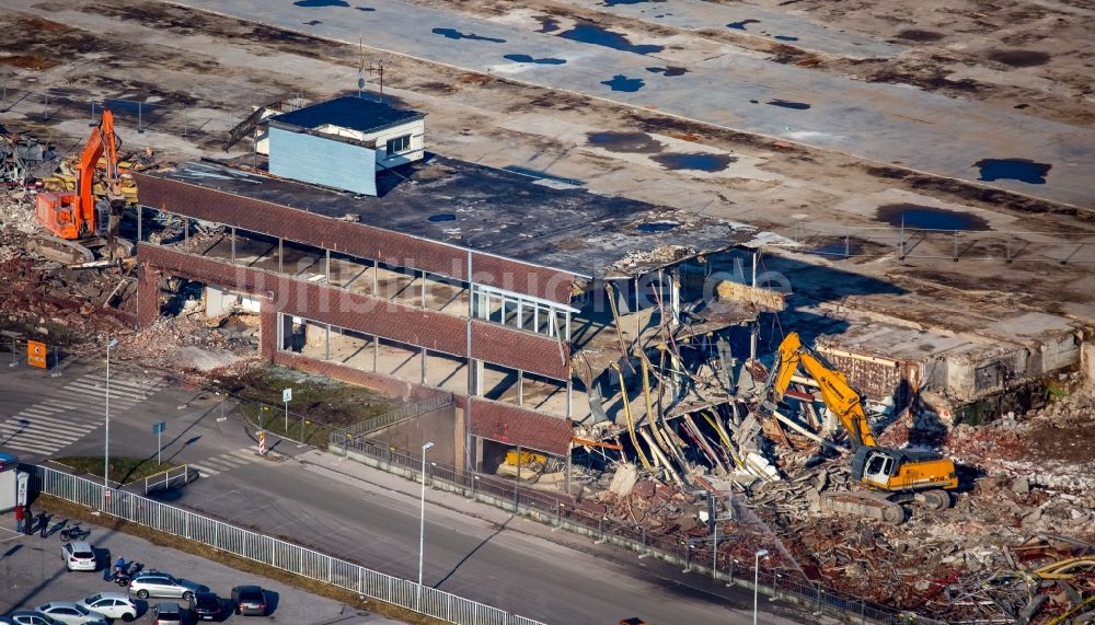 Luftbild Bochum - Baustelle zum Neubau des Warenverteilzentrums Warehouse auf dem Gelände des ehemaligen Opel Werkes II im Osten von Bochum im Bundesland Nordrhein-Westfalen