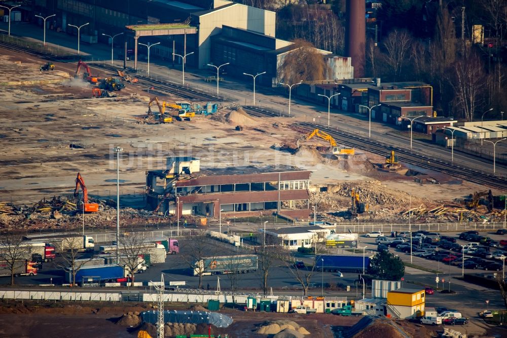 Luftaufnahme Bochum - Baustelle zum Neubau des Warenverteilzentrums Warehouse auf dem Gelände des ehemaligen Opel Werkes II im Osten von Bochum im Bundesland Nordrhein-Westfalen