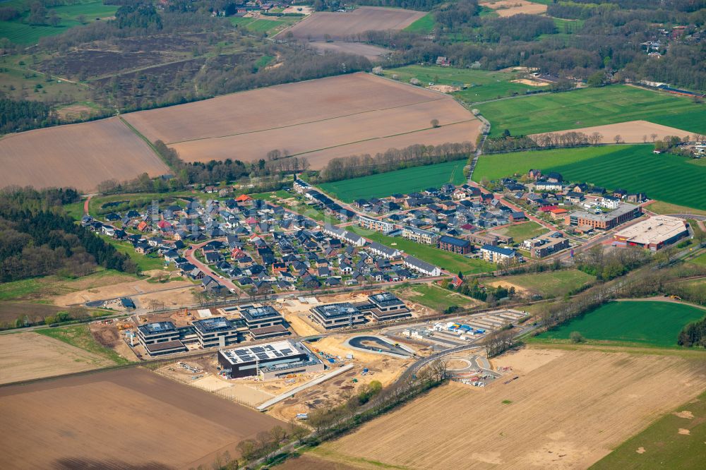 Stade von oben - Baustelle zum Neubau eines Weiterbildungs- und Bildungszentrums im Ortsteil Riensförde in Stade im Bundesland Niedersachsen, Deutschland