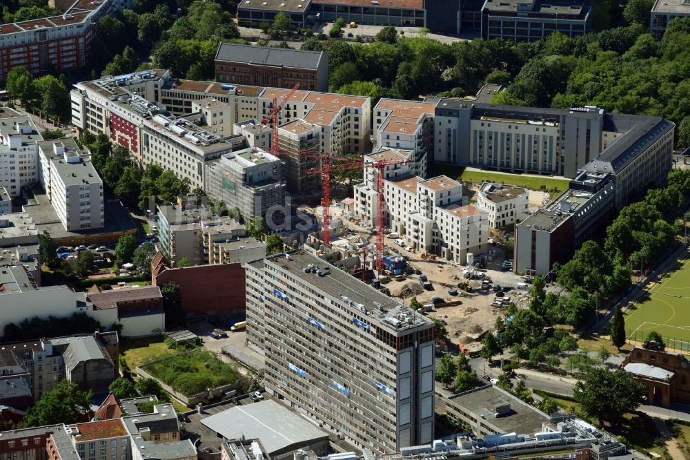 Luftbild Berlin - Baustelle zum Neubau von Wohn- und Bürogebäuden in Berlin, Deutschland