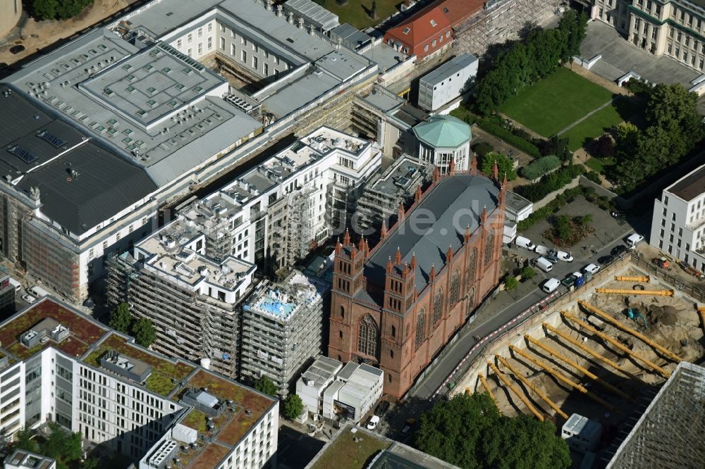 Berlin aus der Vogelperspektive: Baustelle zum Neubau von Wohn- und Bürohäusern in Berlin