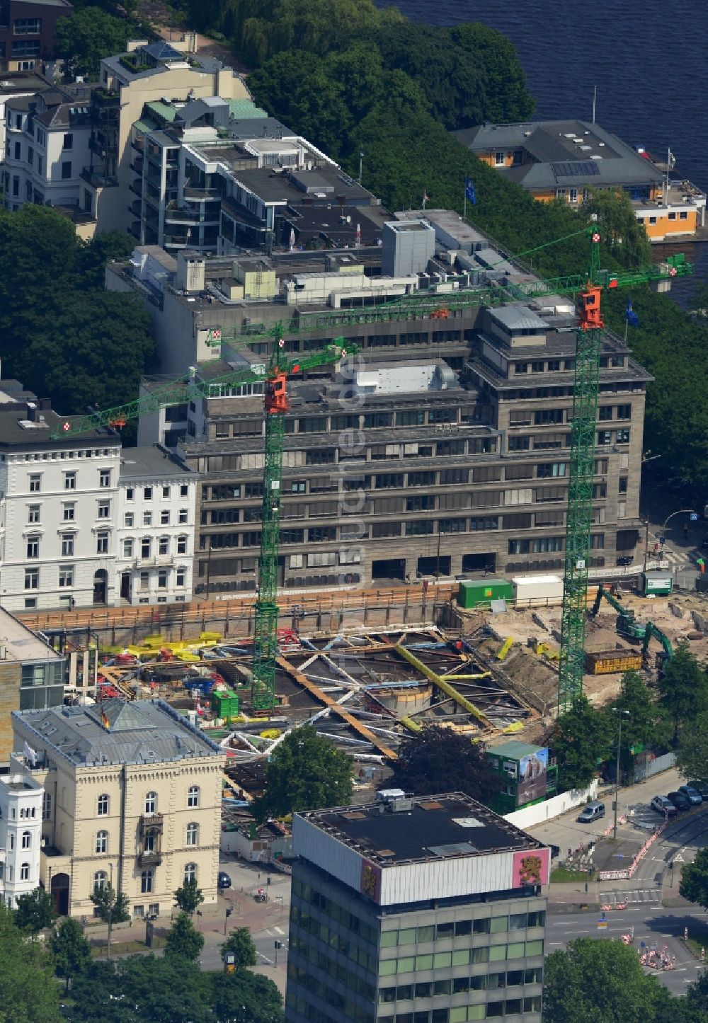 Luftbild Hamburg Rotherbaum - Baustelle zum Neubau des Wohn- und Geschäftshauses Alsterufer 1-3 in Hamburg - Rotherbaum