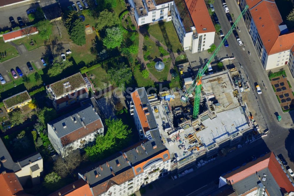 Berlin aus der Vogelperspektive: Baustelle zum Neubau eines Wohn- und Geschäftshauses in Berlin Köpenick