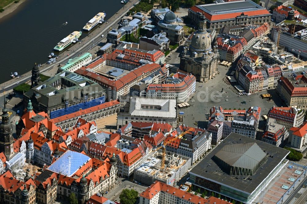 Dresden von oben - Baustelle zum Neubau eines Wohn- und Geschäftshauses in Dresden im Bundesland Sachsen, Deutschland