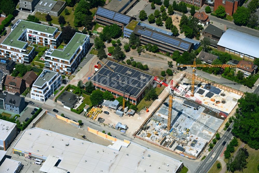 Luftaufnahme Lehrte - Baustelle zum Neubau eines Wohn- und Geschäftshauses Manskestraße in Lehrte im Bundesland Niedersachsen, Deutschland