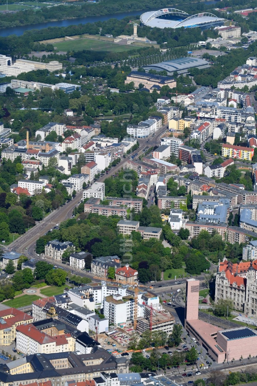 Leipzig von oben - Baustelle zum Neubau eines Wohn- und Geschäftshauses an der Nonnenmühlgasse in Leipzig im Bundesland Sachsen, Deutschland