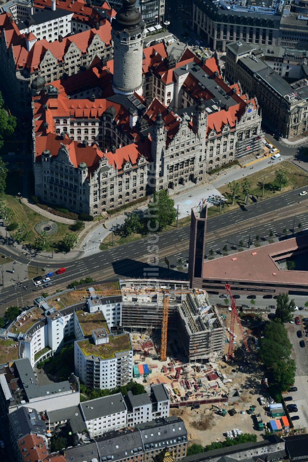 Luftaufnahme Leipzig - Baustelle zum Neubau eines Wohn- und Geschäftshauses an der Nonnenmühlgasse in Leipzig im Bundesland Sachsen, Deutschland