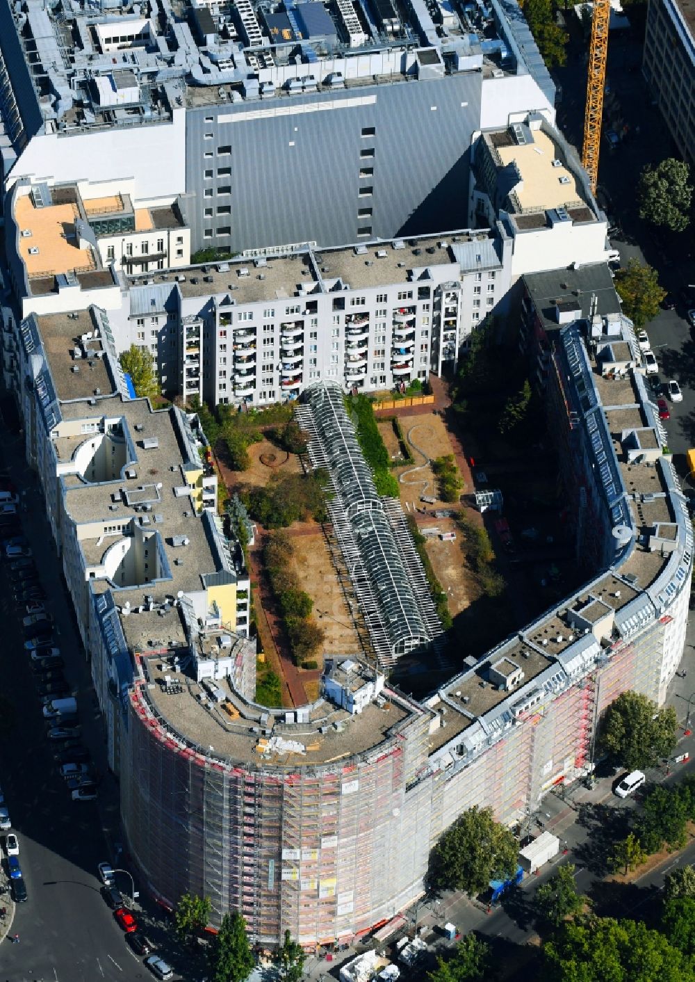 Berlin von oben - Baustelle zum Neubau eines Wohn- und Geschäftshauses an der Passauer Straße - Ansbacher Straße Ecke Lietzenburger Straße Baustelle im Ortsteil Wilmersdorf in Berlin, Deutschland