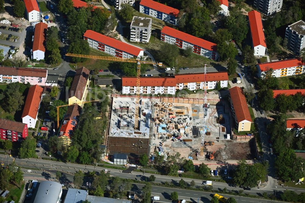 Erlangen von oben - Baustelle zum Neubau eines Wohn- und Geschäftshauses Paul-Carré in Erlangen im Bundesland Bayern, Deutschland