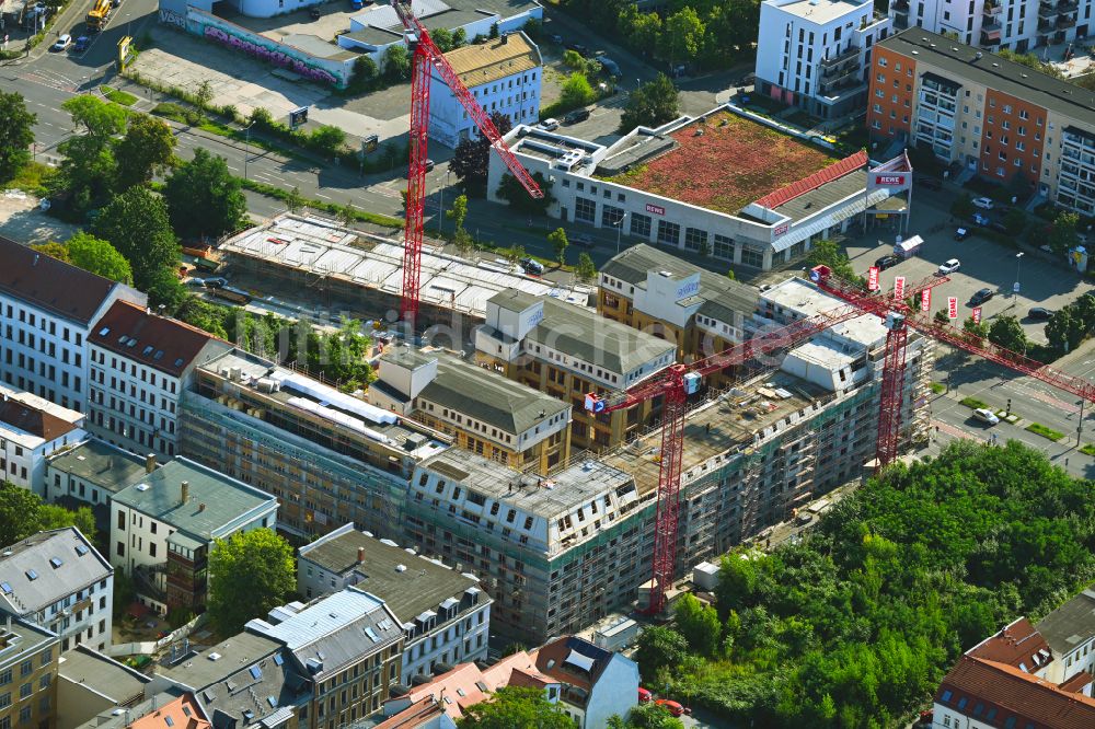 Luftbild Leipzig - Baustelle zum Neubau eines Wohn- und Geschäftshauses Quartiers Kreuzstraße in Leipzig im Bundesland Sachsen, Deutschland