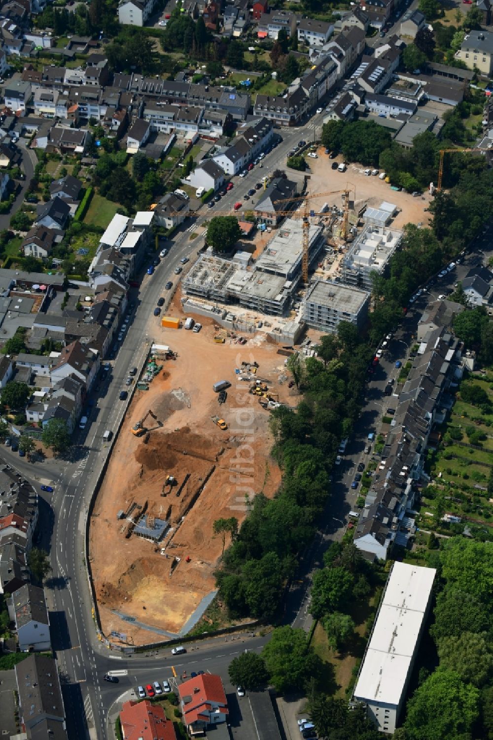 Bonn von oben - Baustelle zum Neubau eines Wohn- und Geschäftshauses an der Schumannshöhe im Ortsteil Endenich in Bonn im Bundesland Nordrhein-Westfalen, Deutschland