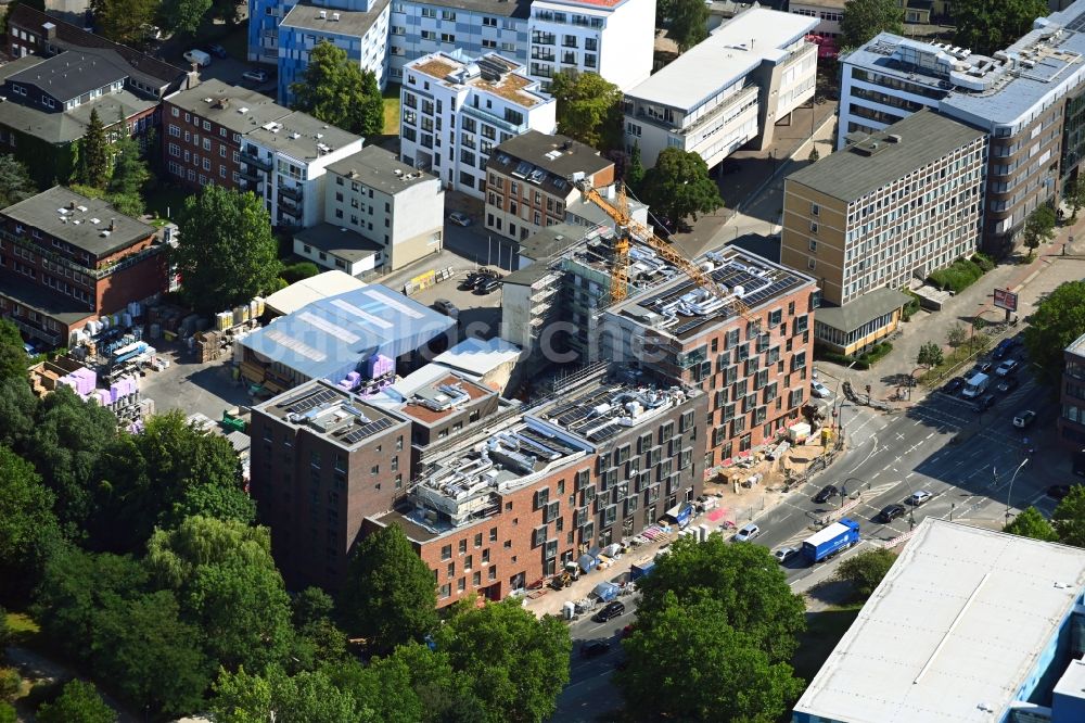 Hamburg von oben - Baustelle zum Neubau eines Wohn- und Geschäftshauses Wohn- und Geschäftshaus in Wandsbek in Hamburg, Deutschland