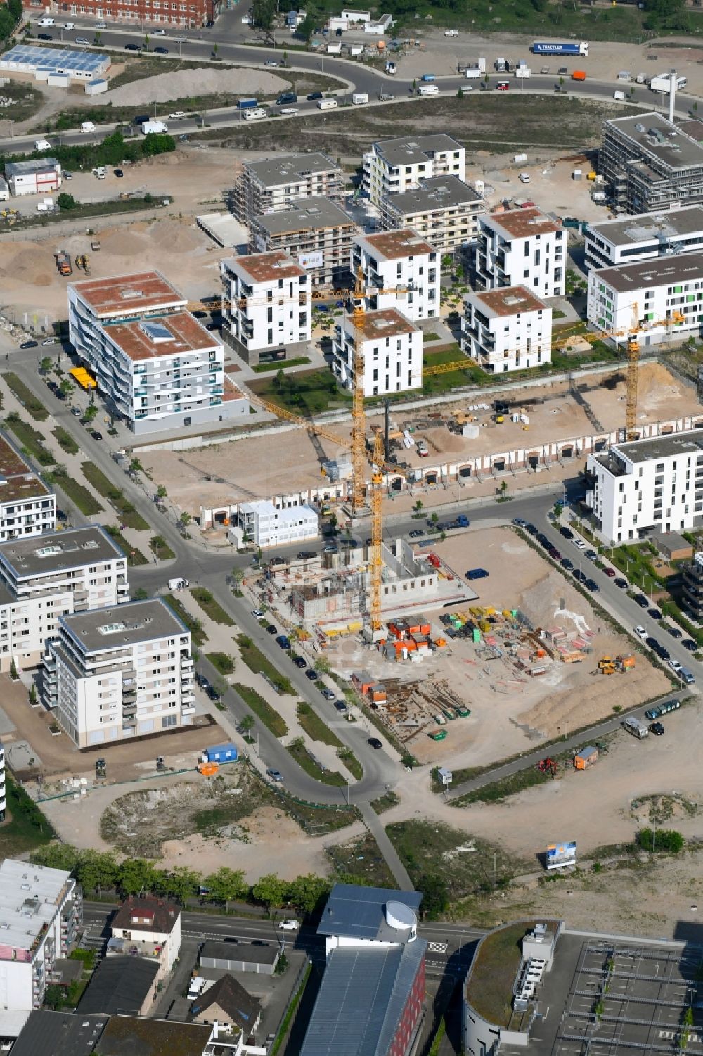 Luftbild Freiburg im Breisgau - Baustelle zum Neubau eines Wohn- und Geschäftshauses an der Zita-Kaiser-Straße in Freiburg im Breisgau im Bundesland Baden-Württemberg, Deutschland