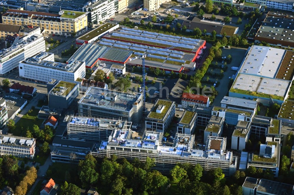 München von oben - Baustelle zum Neubau eines Wohn- und Geschäftshauses zwischen Döderleinstraße und Zielstattstraße im Ortsteil Sendling-Westpark in München im Bundesland Bayern, Deutschland