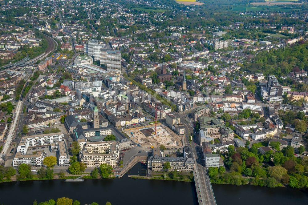 Luftaufnahme Mülheim an der Ruhr - Baustelle zum Neubau eines Wohn- und Geschäftshausviertels in Mülheim an der Ruhr im Bundesland Nordrhein-Westfalen