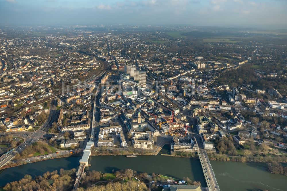 Mülheim an der Ruhr aus der Vogelperspektive: Baustelle zum Neubau eines Wohn- und Geschäftshausviertels in Mülheim an der Ruhr im Bundesland Nordrhein-Westfalen