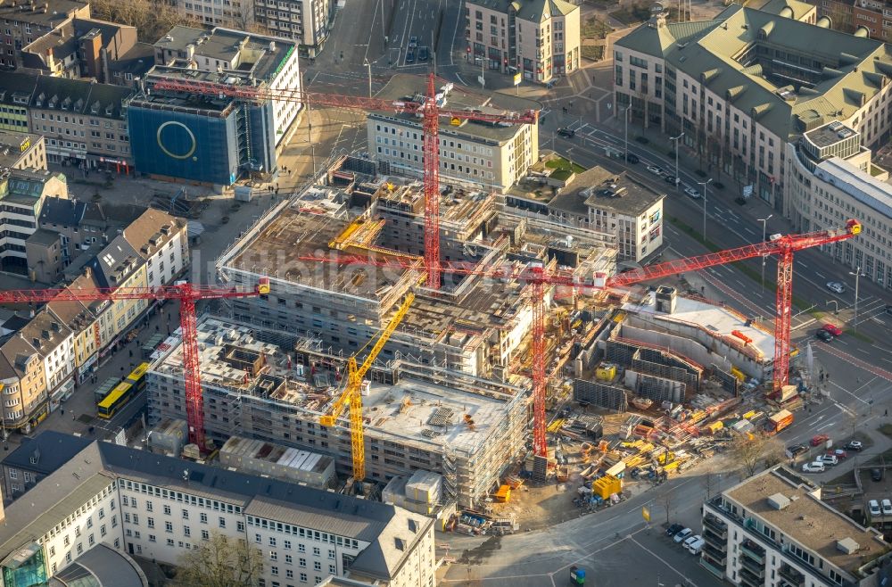 Luftbild Mülheim an der Ruhr - Baustelle zum Neubau eines Wohn- und Geschäftshausviertels in Mülheim an der Ruhr im Bundesland Nordrhein-Westfalen