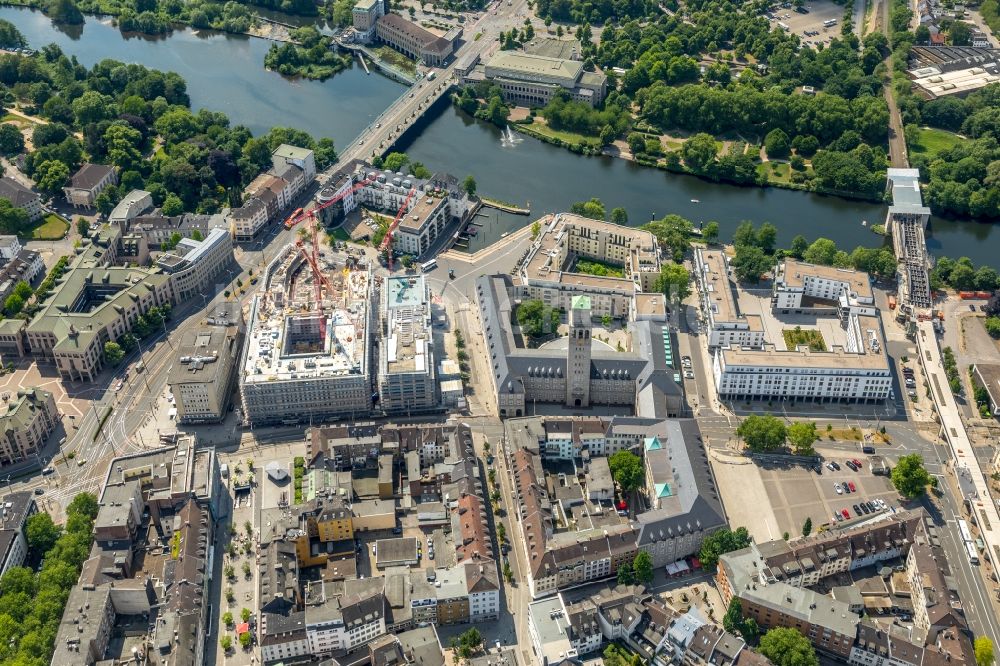 Mülheim an der Ruhr aus der Vogelperspektive: Baustelle zum Neubau eines Wohn- und Geschäftshausviertels Stadtquartier Schloßstraße, kurz SQS in Mülheim an der Ruhr im Bundesland Nordrhein-Westfalen