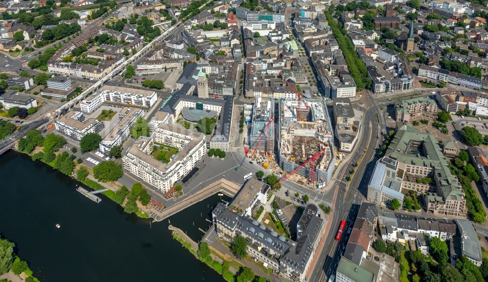 Mülheim an der Ruhr von oben - Baustelle zum Neubau eines Wohn- und Geschäftshausviertels Stadtquartier Schloßstraße, kurz SQS in Mülheim an der Ruhr im Bundesland Nordrhein-Westfalen