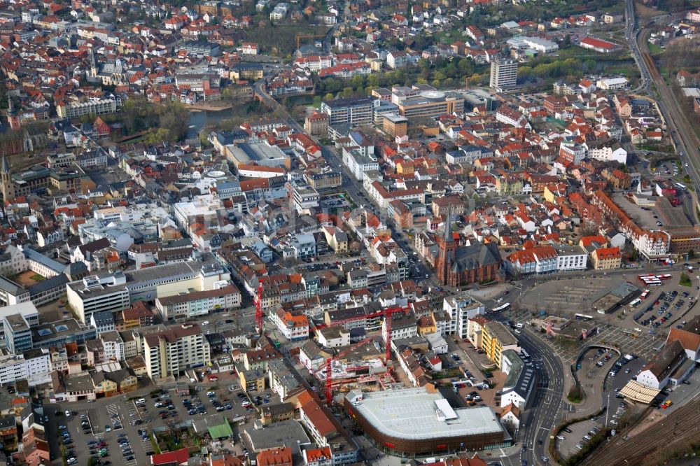 Bad Kreuznach aus der Vogelperspektive: Baustelle zum Neubau von Wohn- und Geschäftshäusern im Bereich der Mannheimer Straße in Bad Kreuznach im Bundesland Rheinland-Pfalz