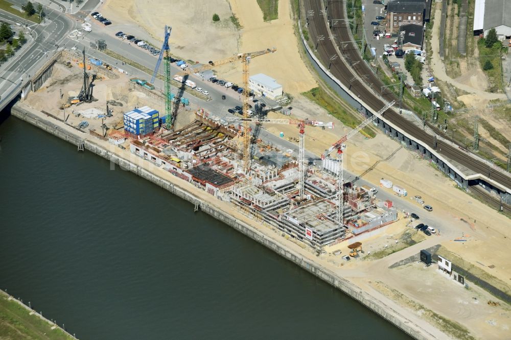 Luftaufnahme Hamburg - Baustelle zum Neubau einer Wohnanlage an der Elbe in Hamburg