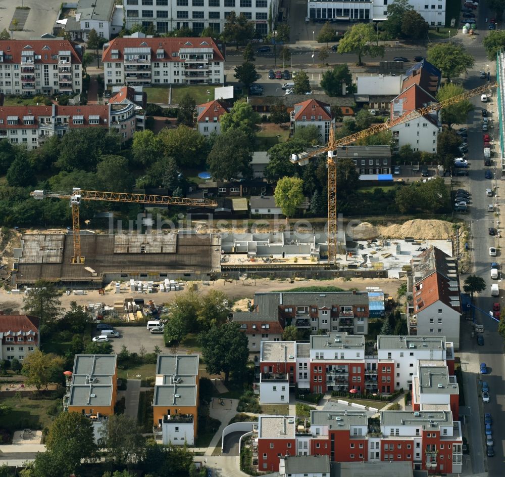 Luftaufnahme Berlin - Baustelle zum Neubau Wohnanlage mit Mehrfamilienhäusern in Berlin