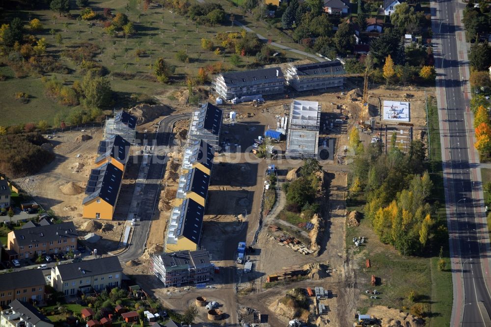 Luftbild Berlin - Baustelle zum Neubau einer Wohnanlage an der Wegedornstraße im Ortsteil Altglienicke im Bezirk Treptow-Köpenick in Berlin